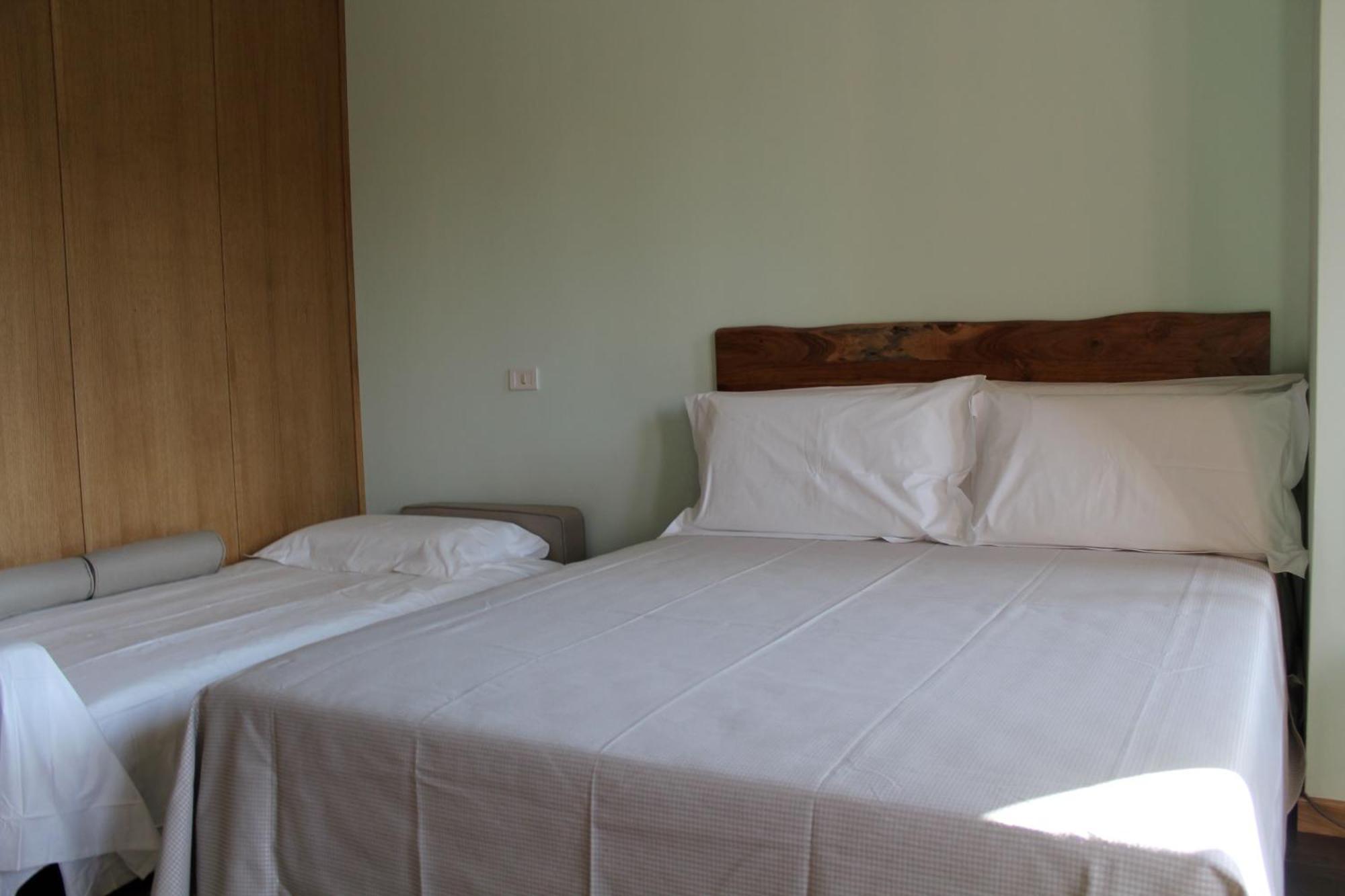 Bari Center Rooms ภายนอก รูปภาพ